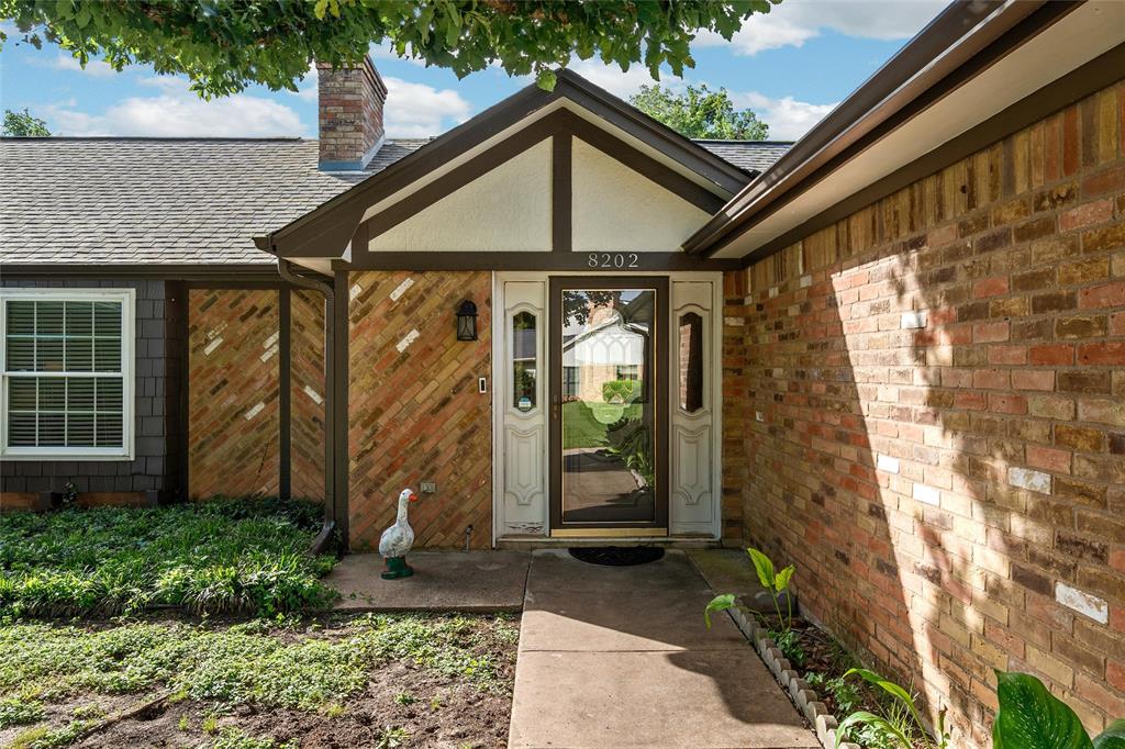 8202 Whippoorwill Drive Property Photo 3