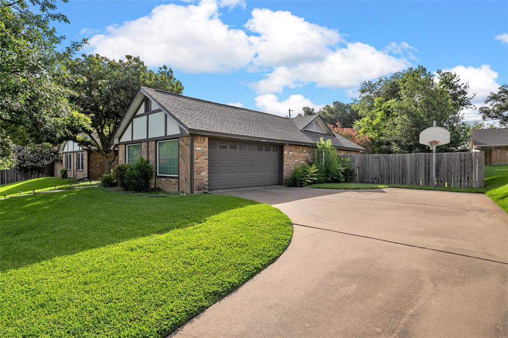 8202 Whippoorwill Drive Property Photo 4