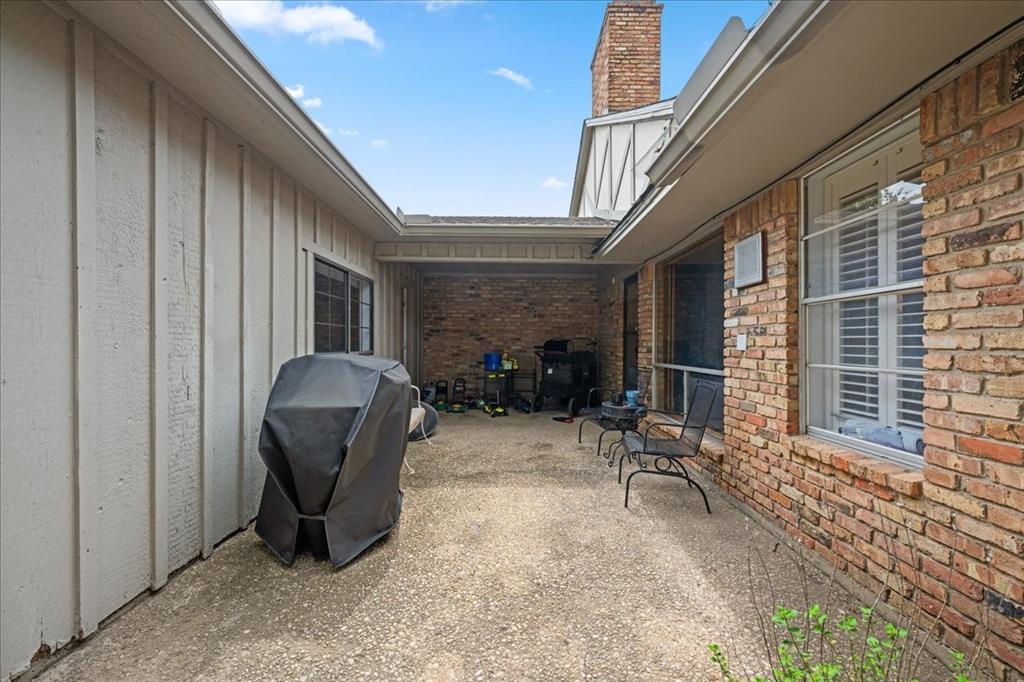 7610 Meadow Oaks Drive Property Photo 24