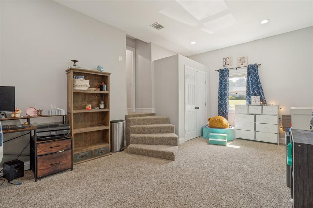 2341 Oak Leaf Trail Property Photo 17