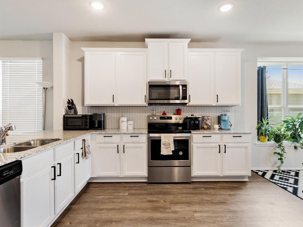 10040 Travis Drive Property Photo 10