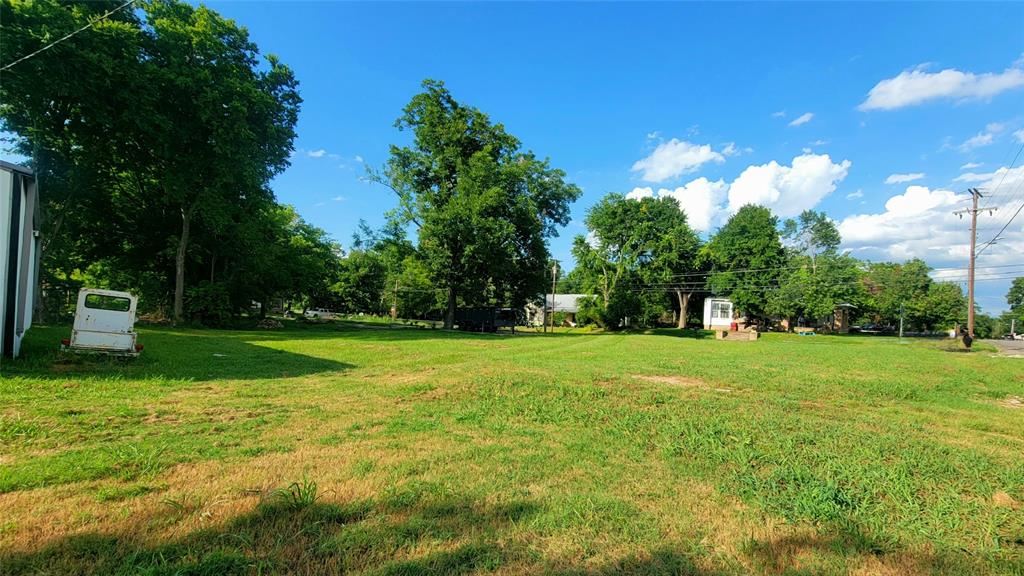 805 S Walnut Property Photo 3