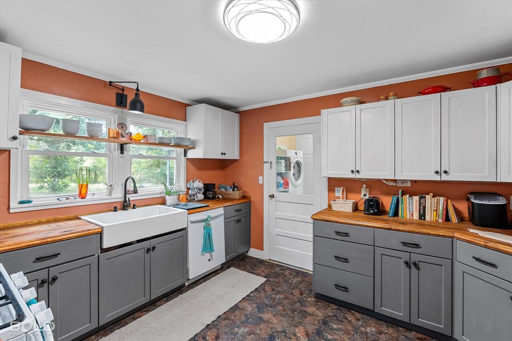 6151 Pine Hill Road Property Photo 8