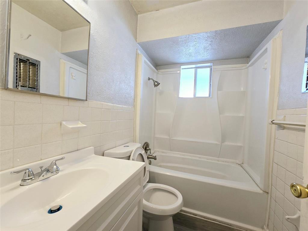902 Spring Valley Plaza Property Photo 9