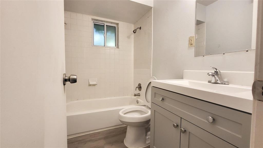 902 Spring Valley Plaza Property Photo 15