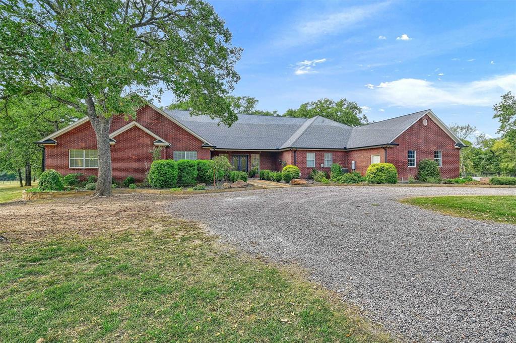 1271 Fm 3496 Property Photo 9