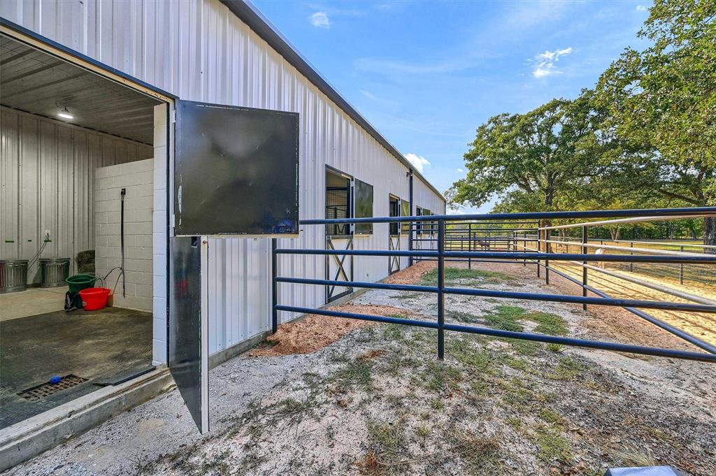 1271 Fm 3496 Property Photo 40