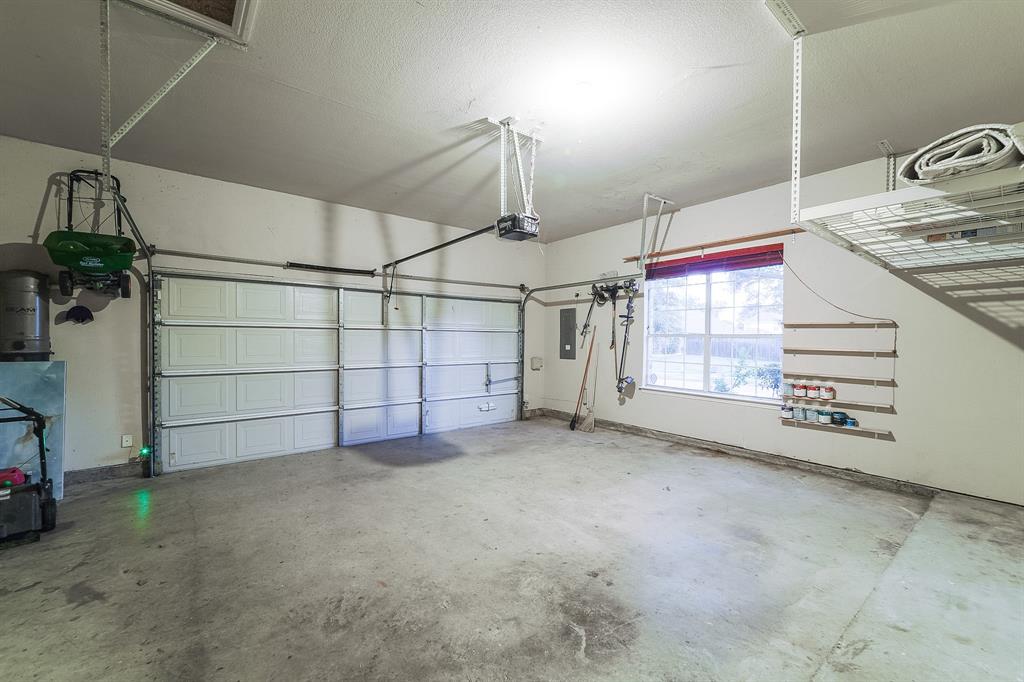 924 Brentwood Drive Property Photo 21