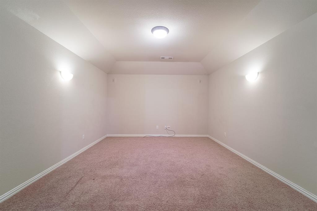 924 Brentwood Drive Property Photo 23