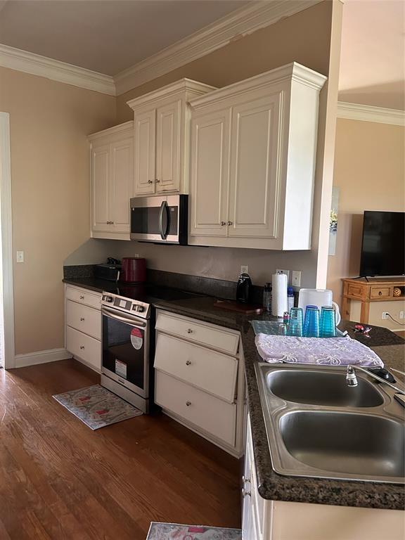 5738 Ferrell Drive Property Photo 4