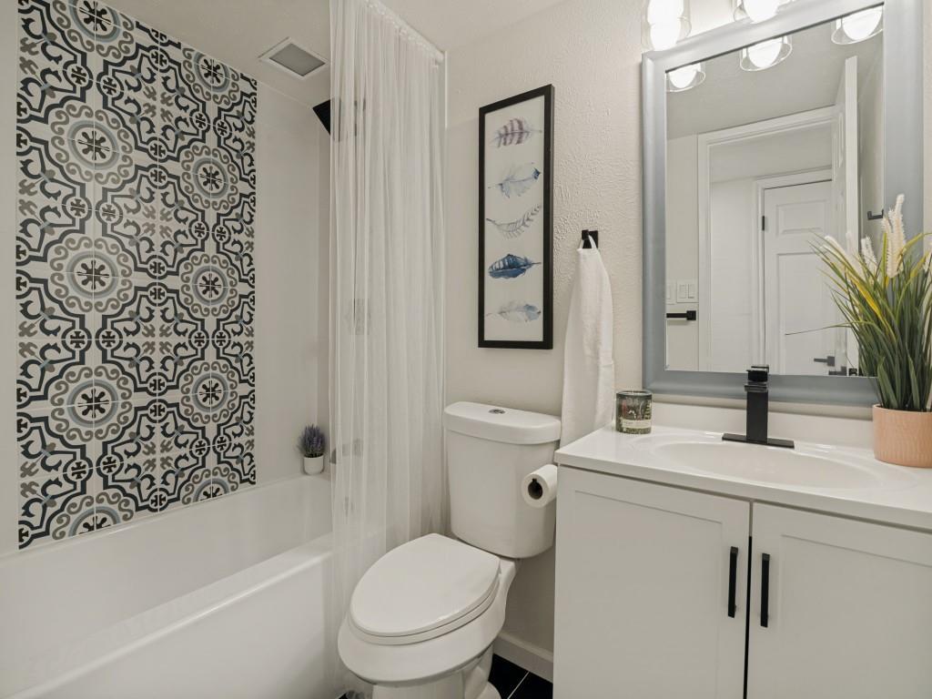 2036 Apple Valley Road Property Photo 21