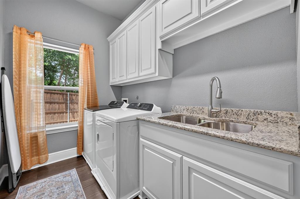 308 Familia Court Property Photo 15