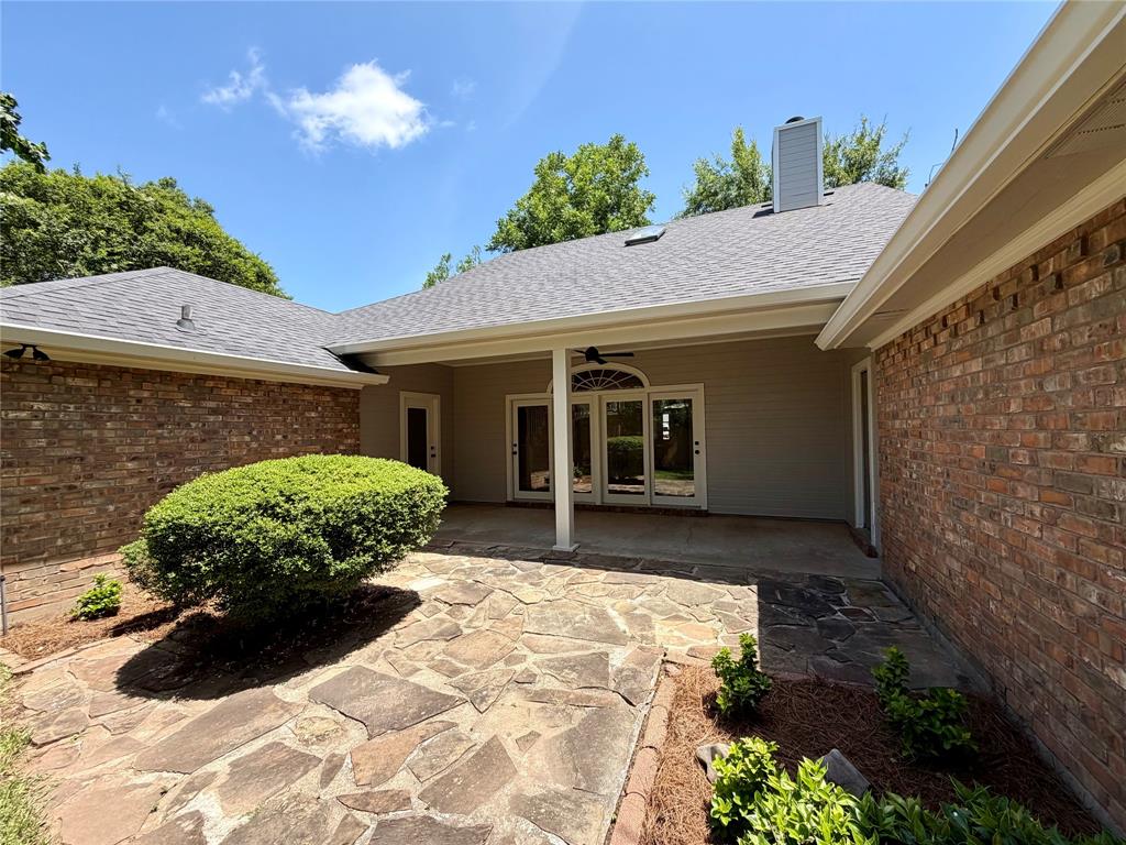 202 Norcross Street Property Photo 4