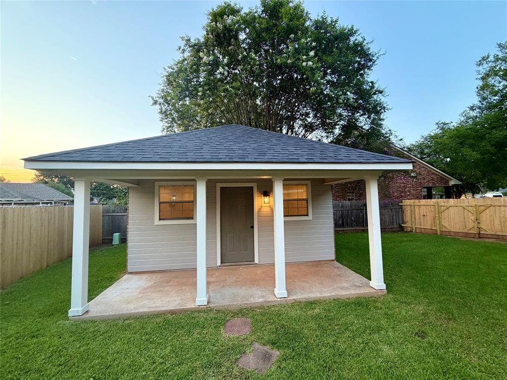 202 Norcross Street Property Photo 6