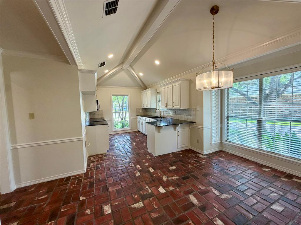 202 Norcross Street Property Photo 16