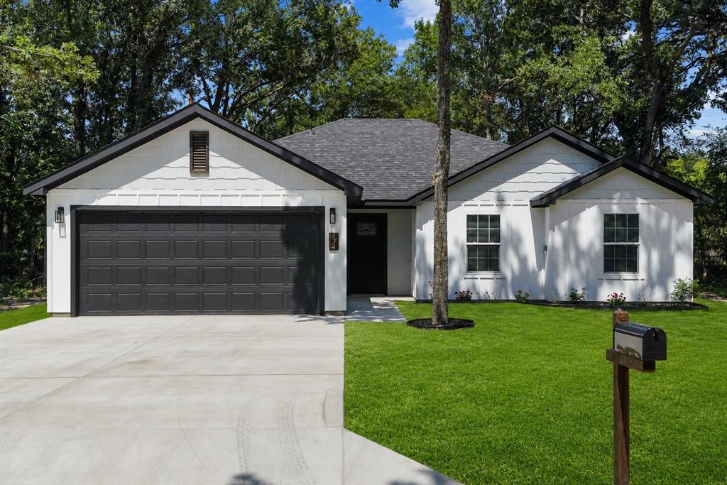 134 Sierra Madre Street Property Photo 1