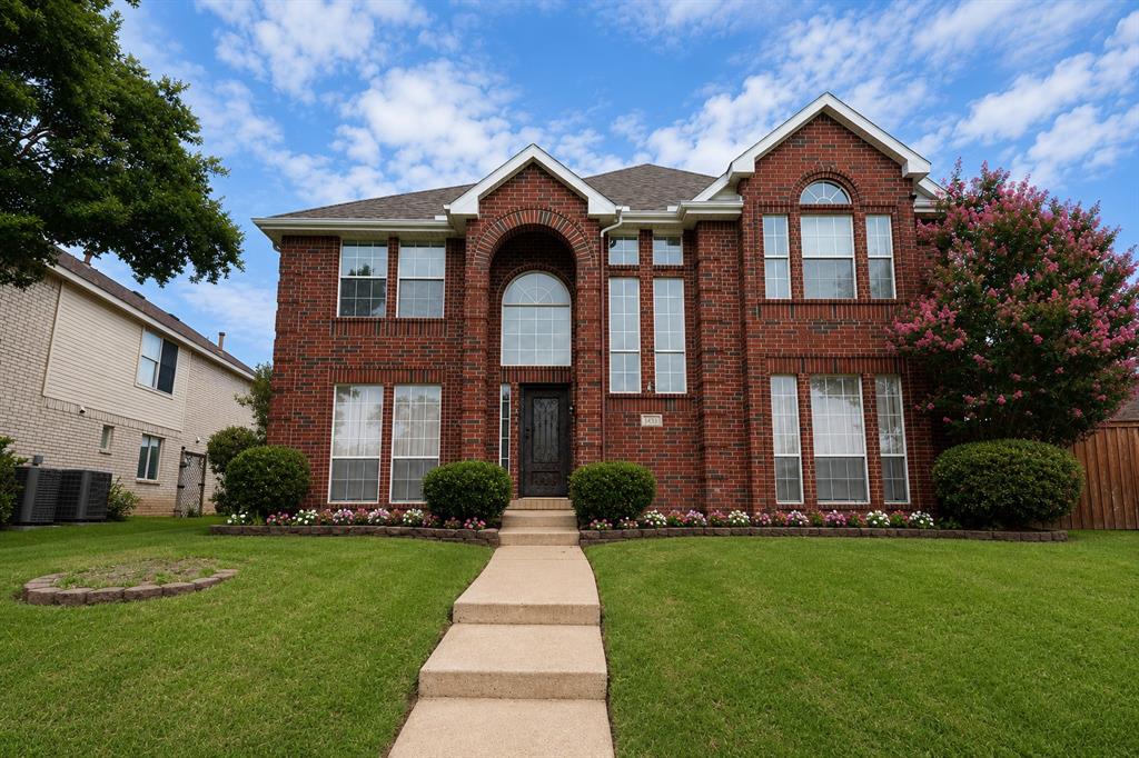 1481 Parkwood Drive Property Photo 1