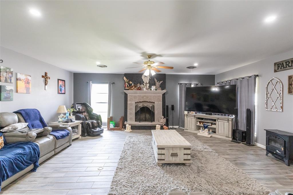 3433 I-20 W Property Photo 8
