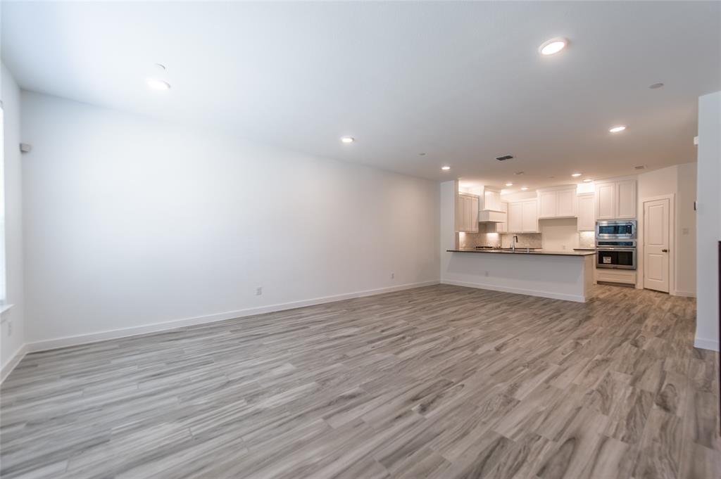 1540 Navasota Trail Property Photo 3