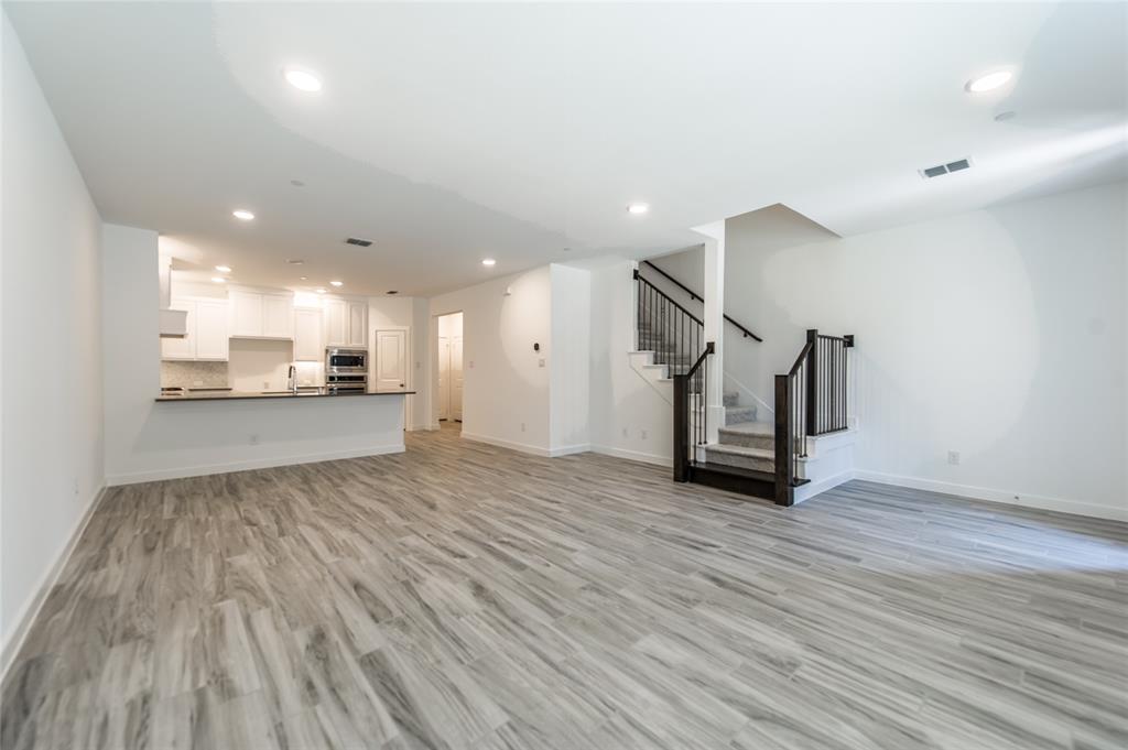 1540 Navasota Trail Property Photo 4