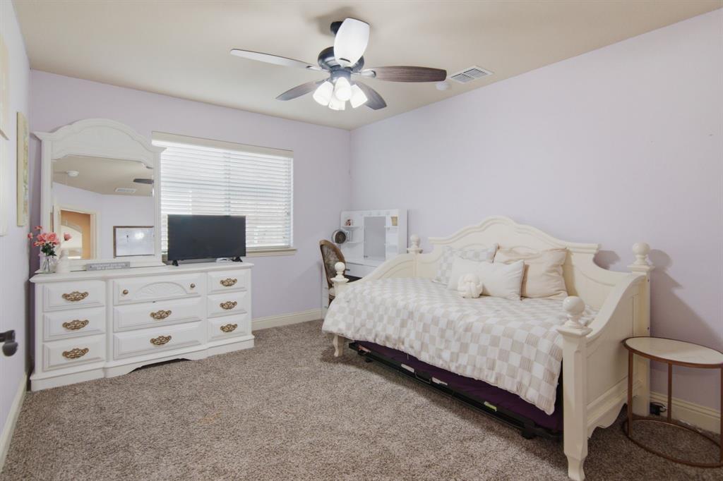 212 Spruce Valley Drive Property Photo 18