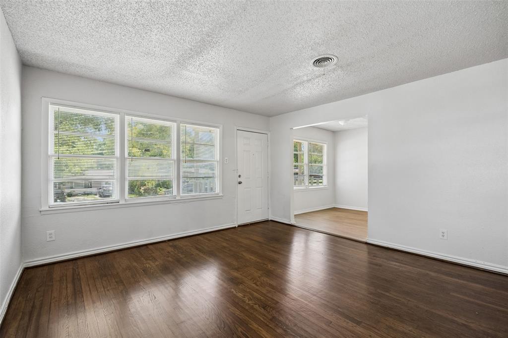 5170 Cardiff Street Property Photo 7