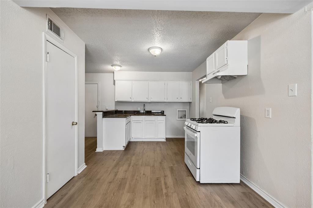 5170 Cardiff Street Property Photo 10