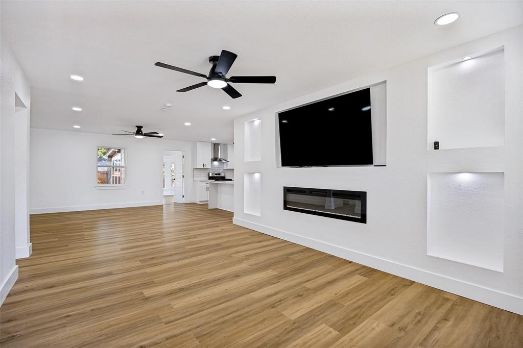 609 Warren Drive Property Photo 5