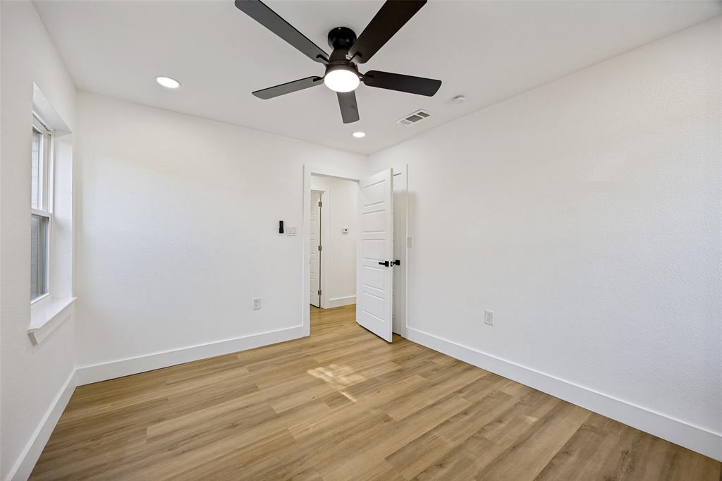 609 Warren Drive Property Photo 20