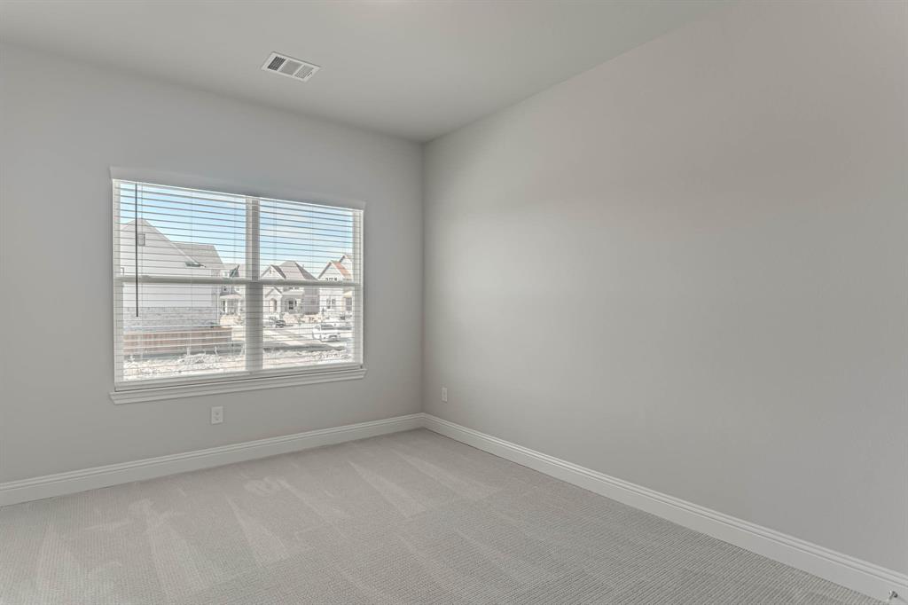 2140 Village Walk Place Property Photo 25