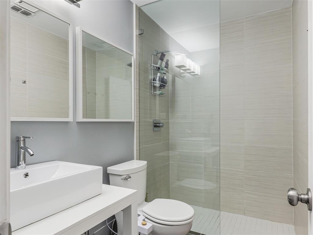 6701 Vero Drive Property Photo 23