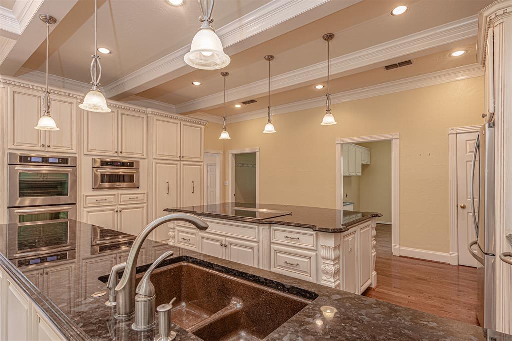 2604 Fm 514 Property Photo 11