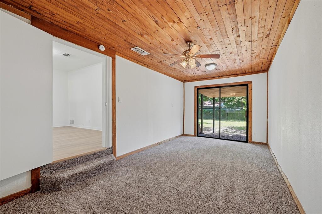 1020 W Brockett Street Property Photo 15