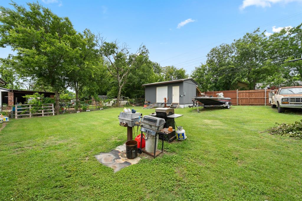 546 Sun Valley Drive Property Photo 3