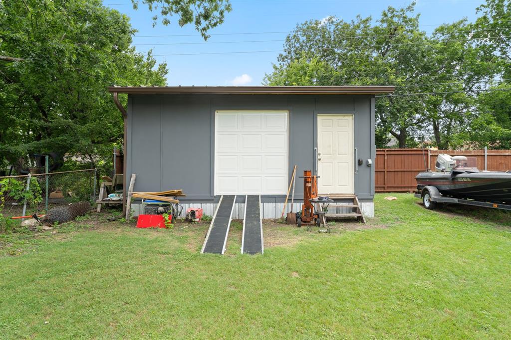 546 Sun Valley Drive Property Photo 5