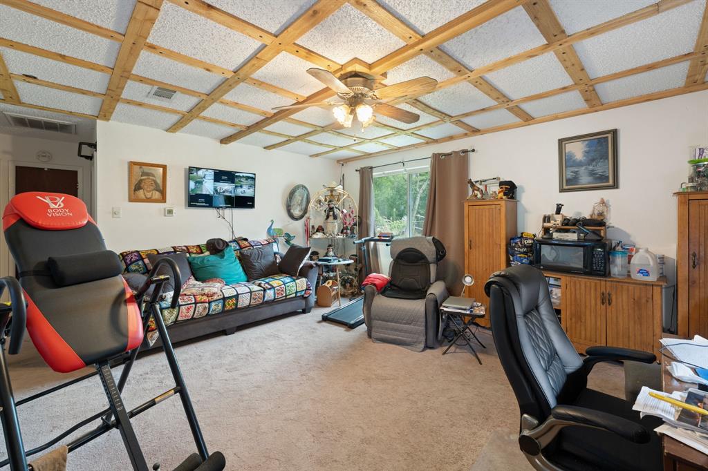 546 Sun Valley Drive Property Photo 12