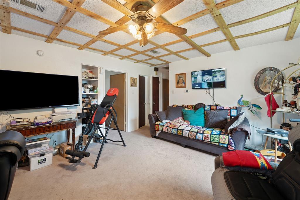 546 Sun Valley Drive Property Photo 13