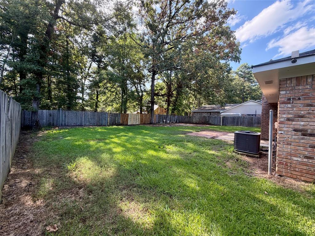 904 Whispering Lake Property Photo 5