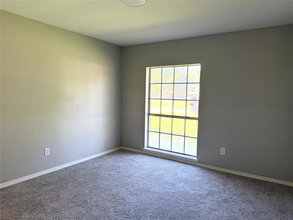 904 Whispering Lake Property Photo 9