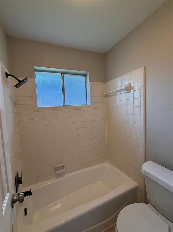 904 Whispering Lake Property Photo 14