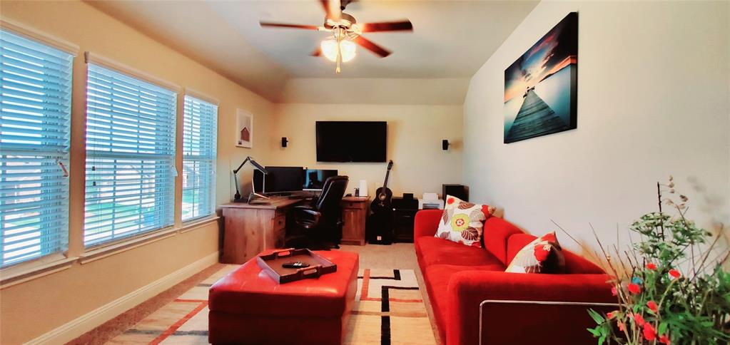 104 Rustic Oak Lane Property Photo 25
