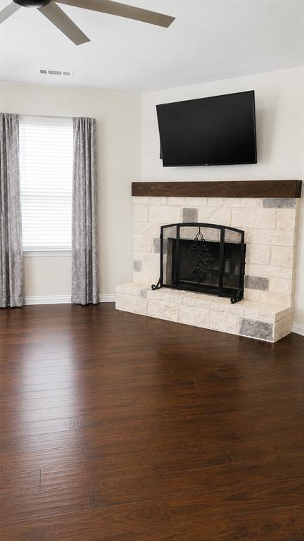 5024 Freestone Drive Property Photo 7