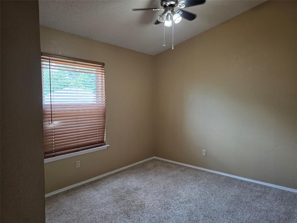 716 Bridget Way Property Photo 3