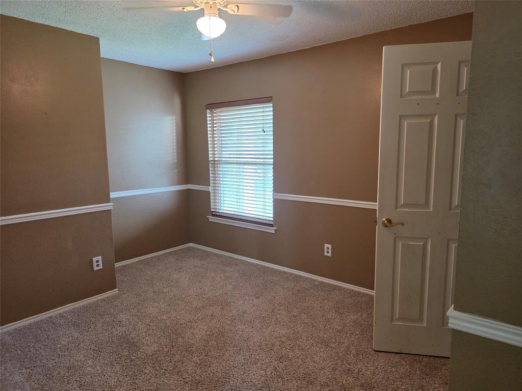 716 Bridget Way Property Photo 4