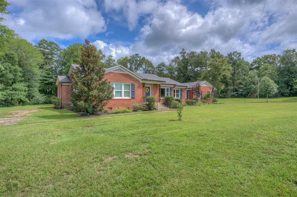 3065 Highway 155 Property Photo 2