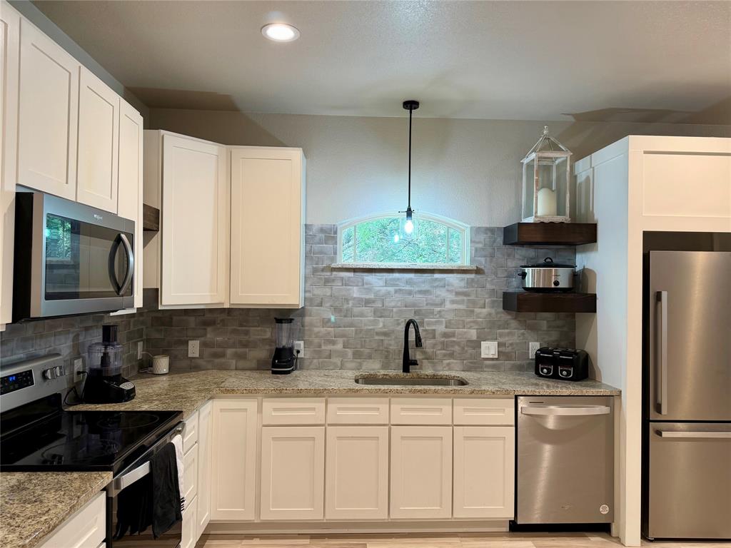 819 Arkansas River Drive Property Photo 7