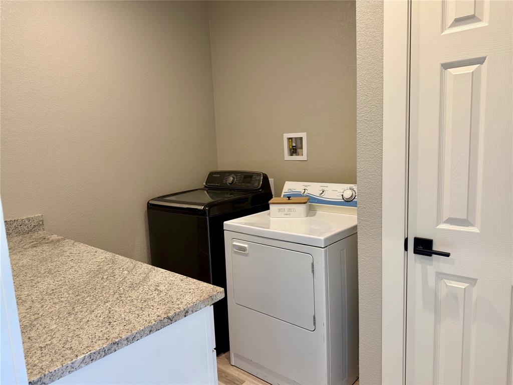 819 Arkansas River Drive Property Photo 14