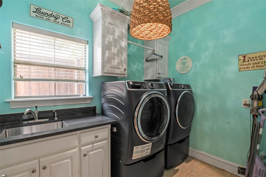726 Armstrong Boulevard Property Photo 23