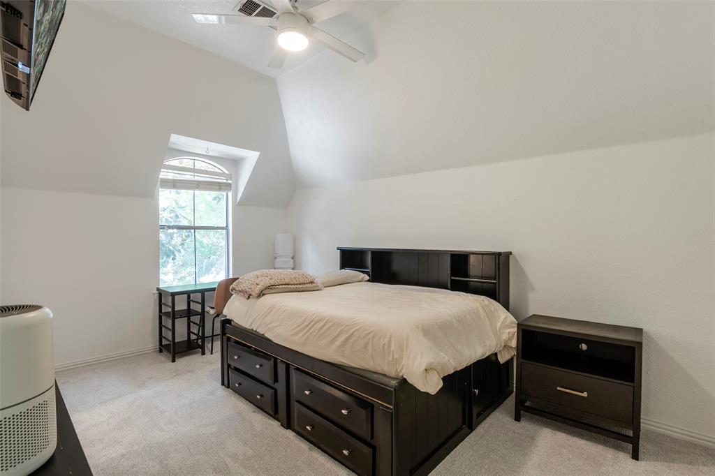 726 Armstrong Boulevard Property Photo 32
