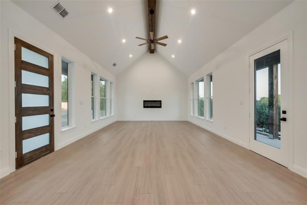 1203 Chapel Drive Property Photo 3